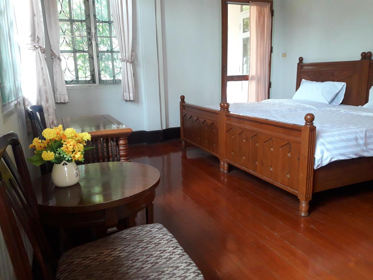 Coc Guest House & Hostel Chiang Mai Exteriör bild