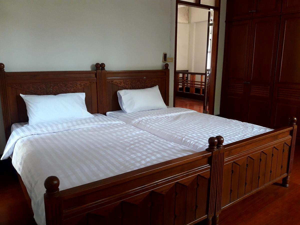 Coc Guest House & Hostel Chiang Mai Exteriör bild
