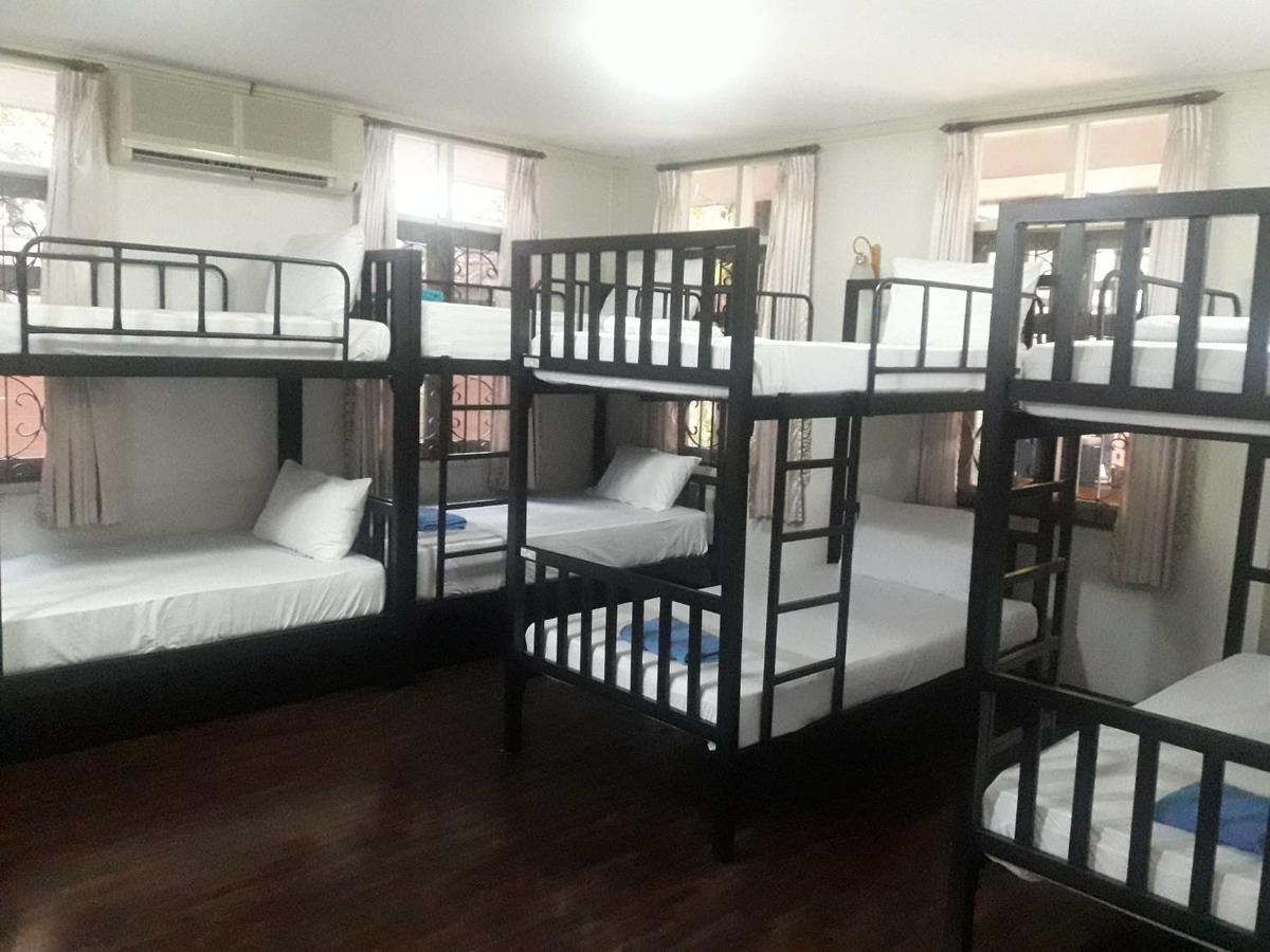 Coc Guest House & Hostel Chiang Mai Exteriör bild