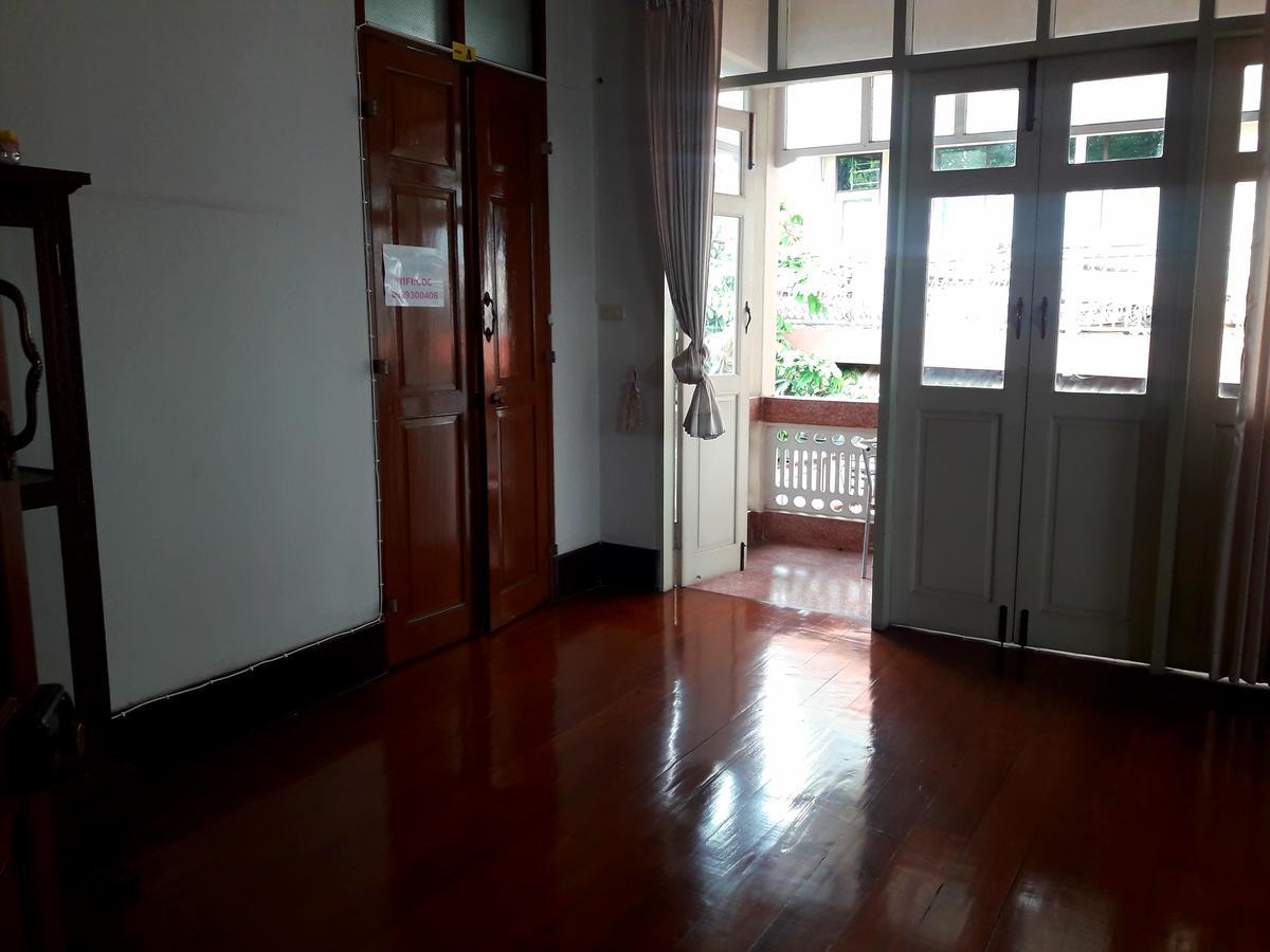 Coc Guest House & Hostel Chiang Mai Exteriör bild
