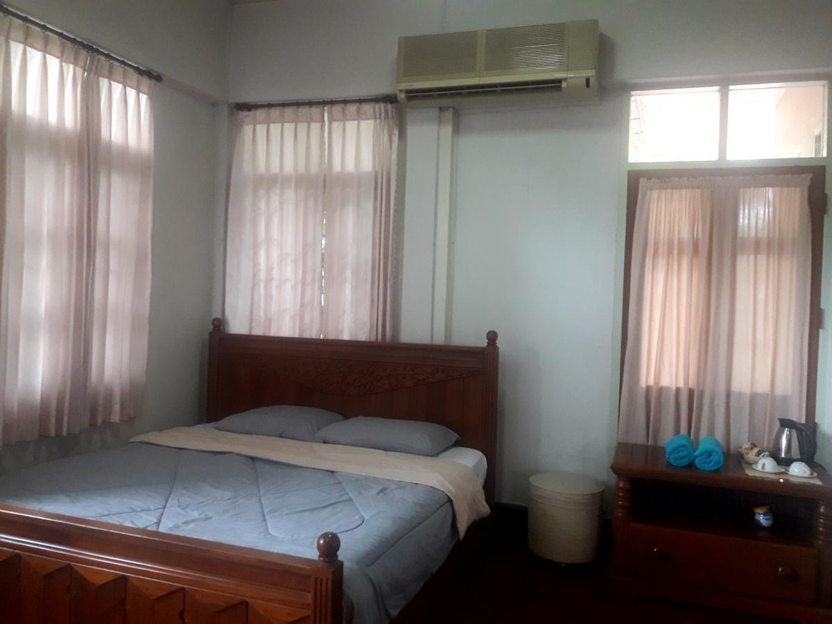 Coc Guest House & Hostel Chiang Mai Exteriör bild
